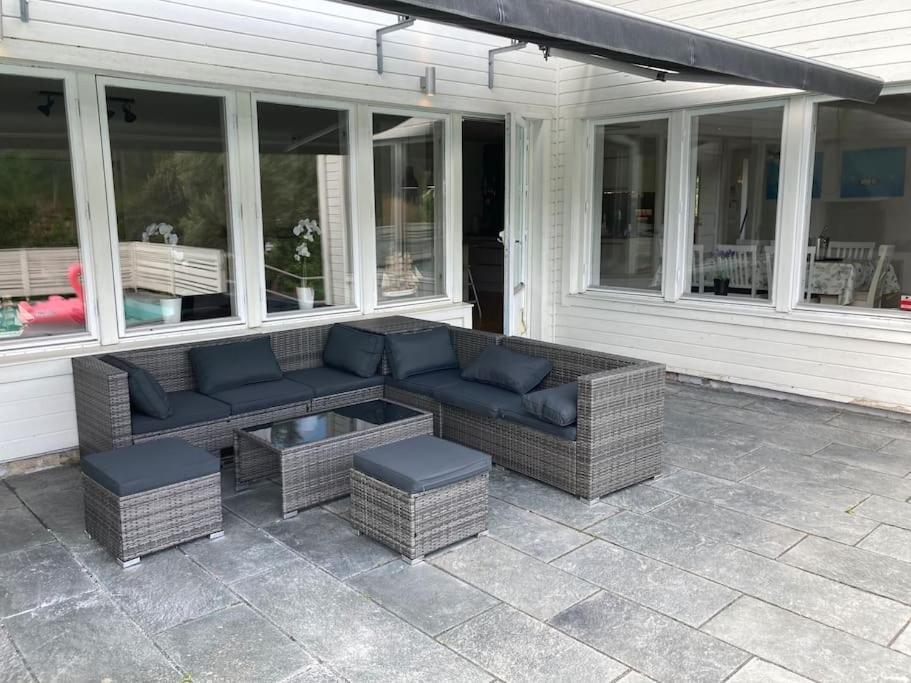 Villa Med Pool Och Bara 600M Till Havet! Trosa Exterior photo